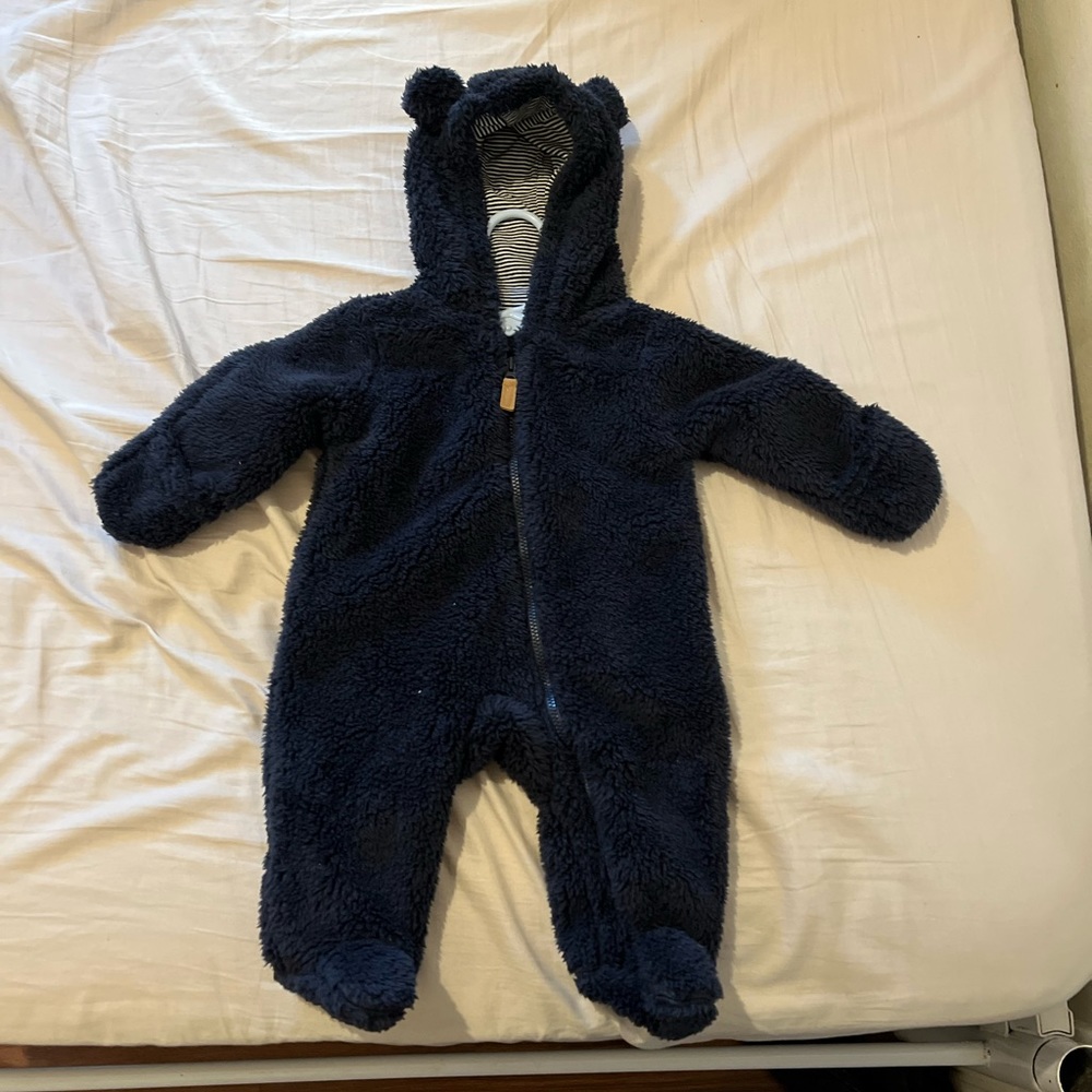 Carter’s size 3M Sherpa hooded pram in navy
